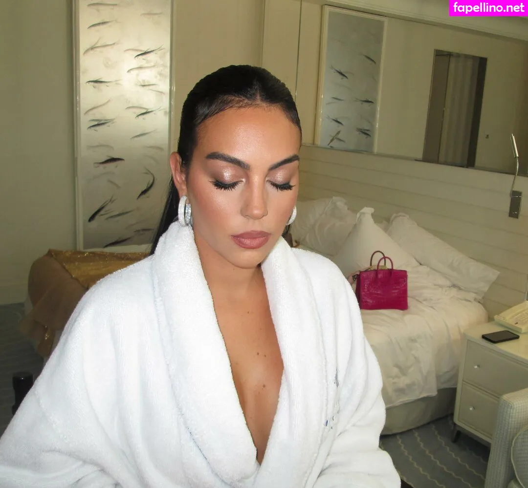 Georginagio Nude Photo #NXTjXdn8yw - FansGoneWild