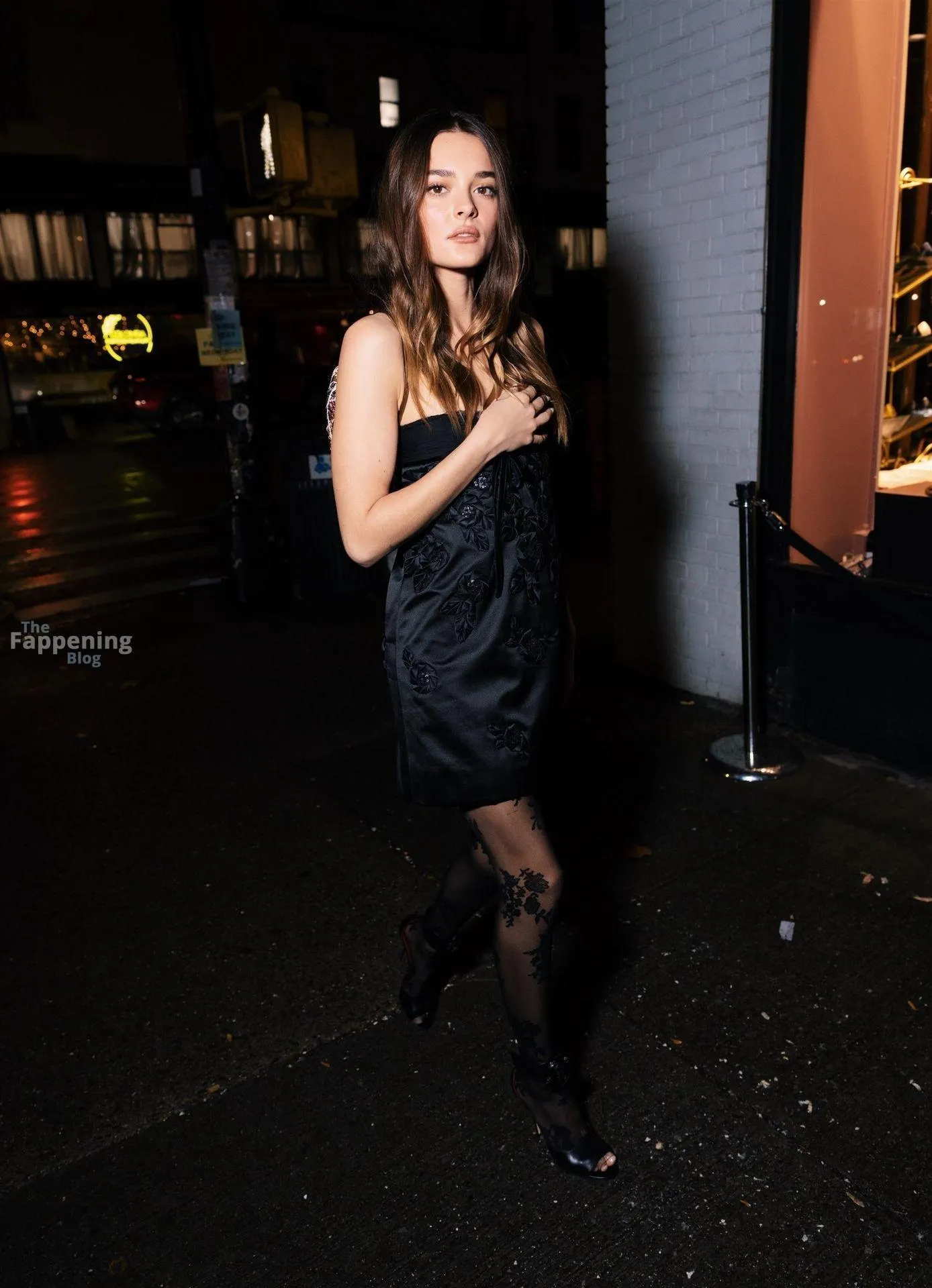 Charlotte Lawrence Shows Off Her Slender Legs at the Valentino Garavani DeVain Party (16 Photos)