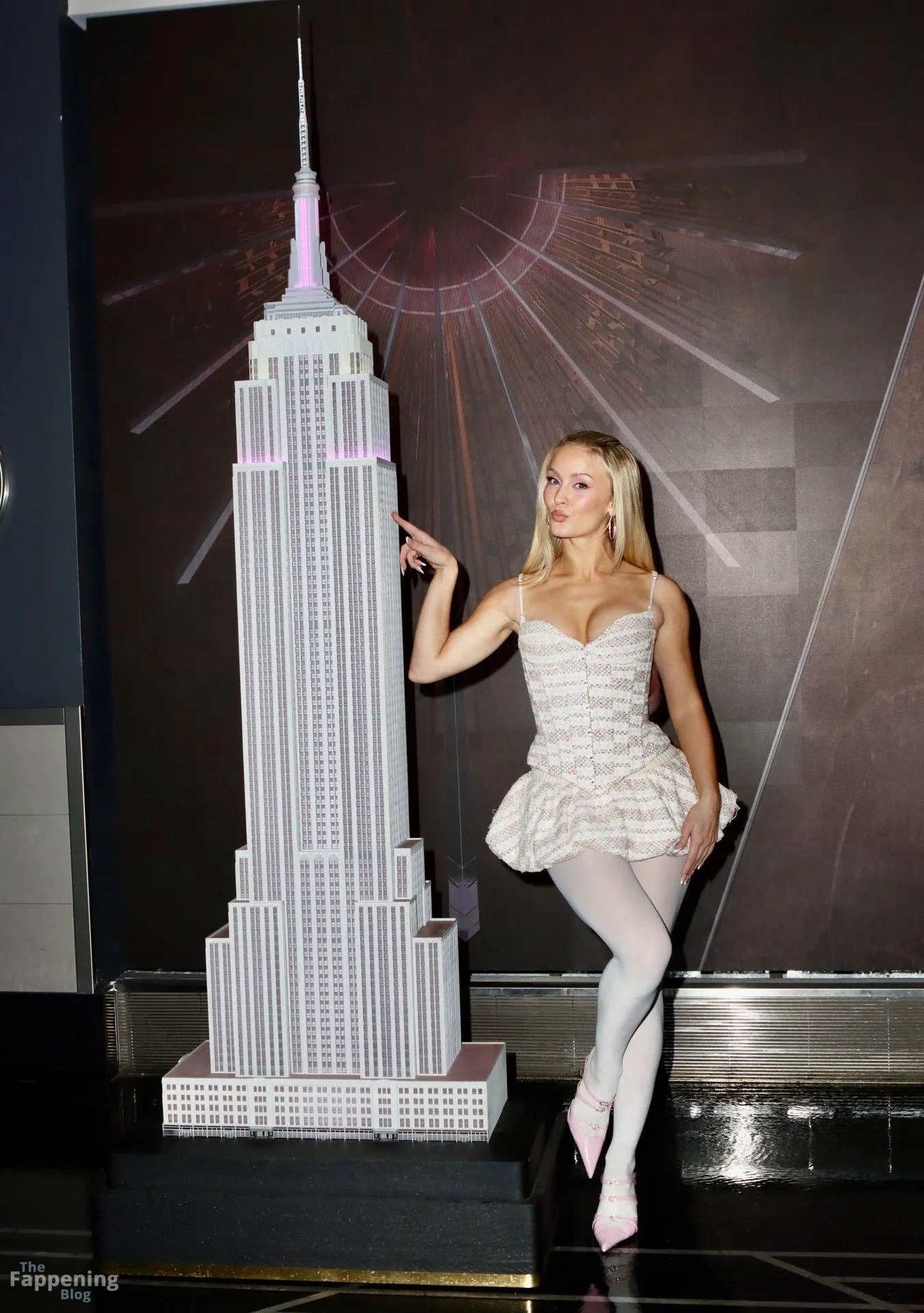 Zara Larsson Visits Empire State Building (50 Photos)