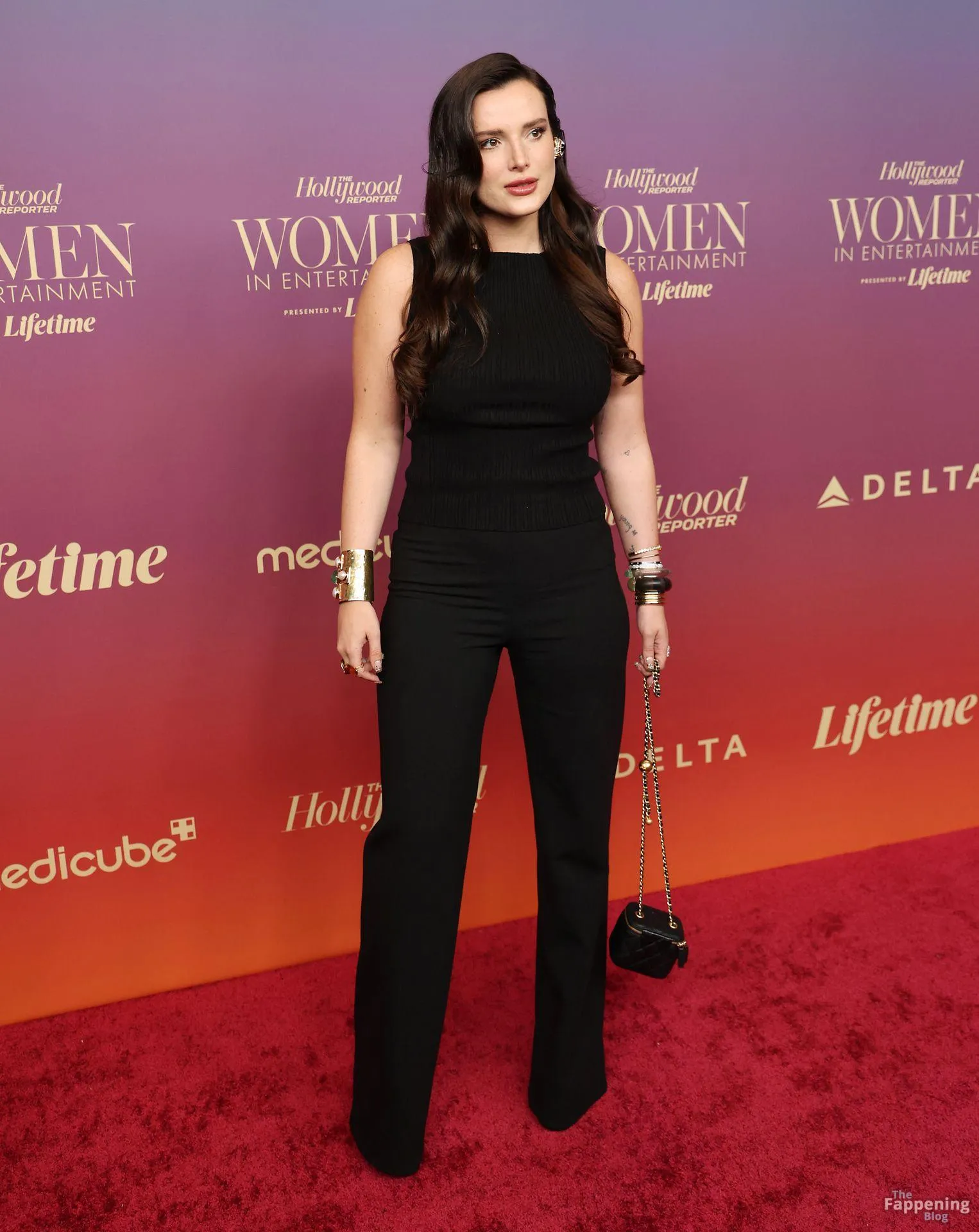 Bella Thorne Looks Pretty at the Women in Entertainment Gala (45 Photos)