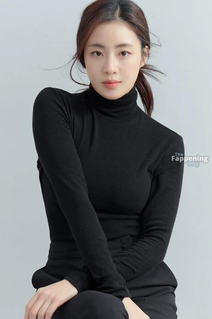 Kang So-ra Sexy (5 Photos)