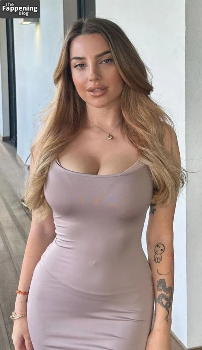 Nikoleta Milenova Sexy (9 Photos)