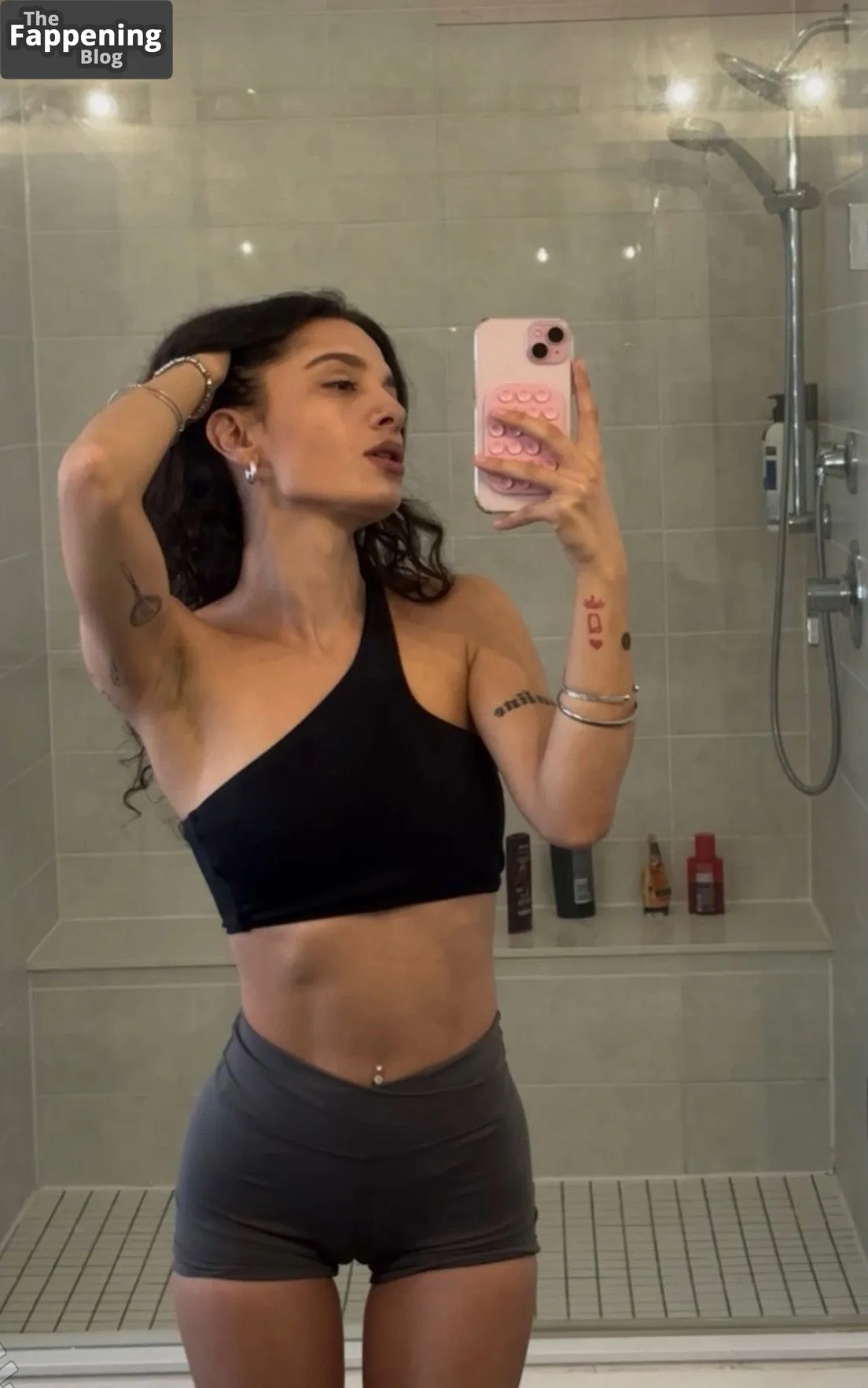 Raffaela Caramela Nude & Sexy OnlyFans (8 Photos)
