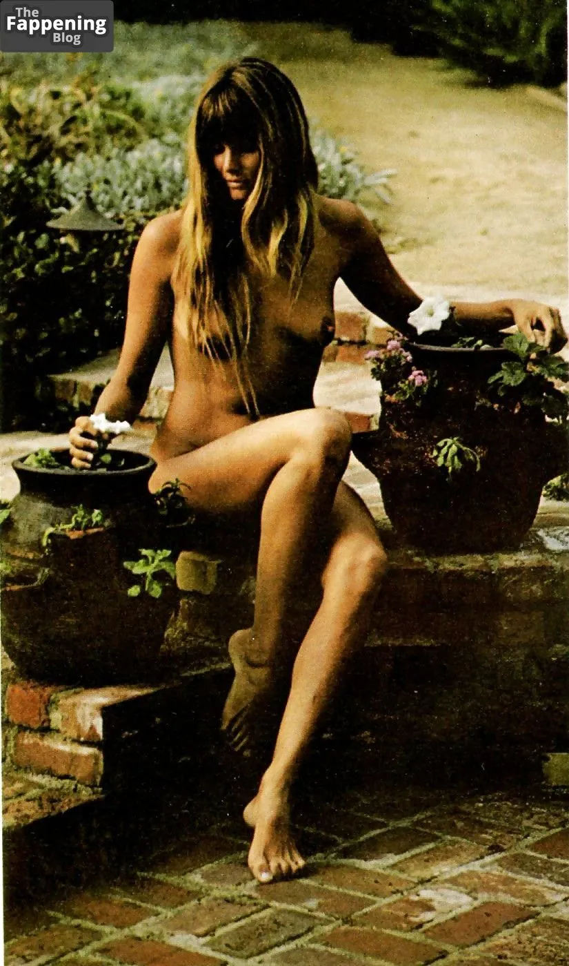 Susan Backlinie Nude (9 Photos)