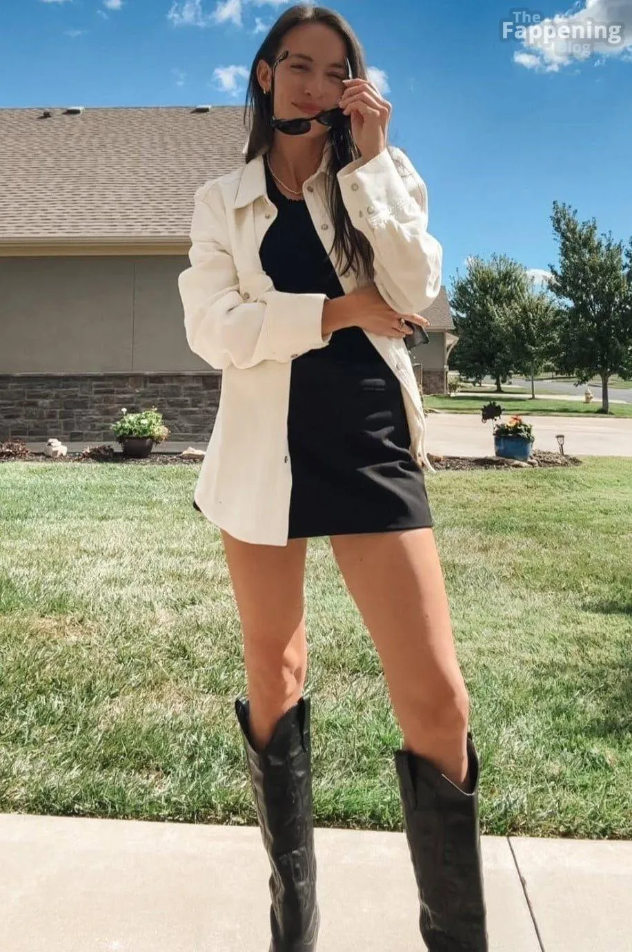 Ana Gildersleeve Sexy (8 Photos)