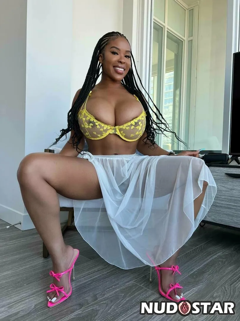 Aryana Adin Leaks (16 Photos)