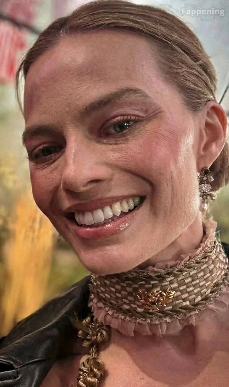 Margot Robbie Stuns at the “Wuthering Heights” Premiere in London (155 Photos)