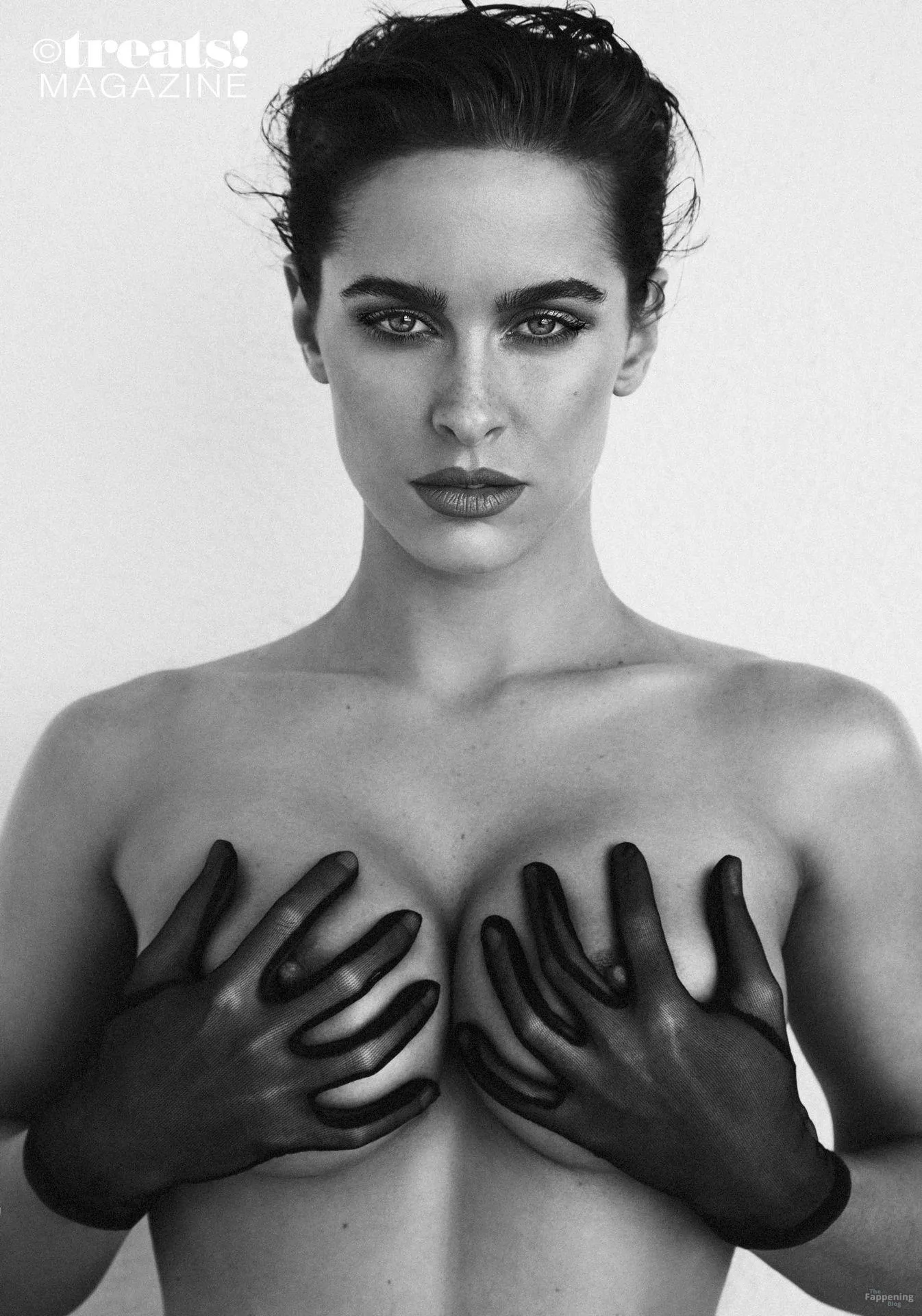 Ellie Gonsalves Nude – Treats Magazine (8 Photos)