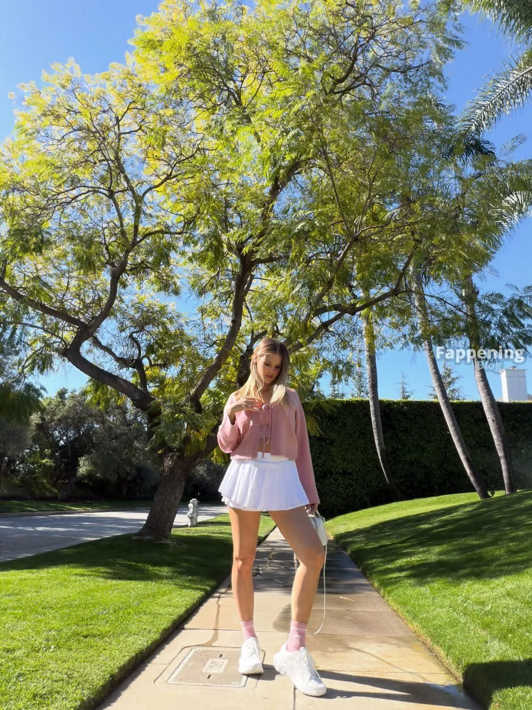 Joy Corrigan Shows Off Her Sexy Legs & Tits (9 Photos)