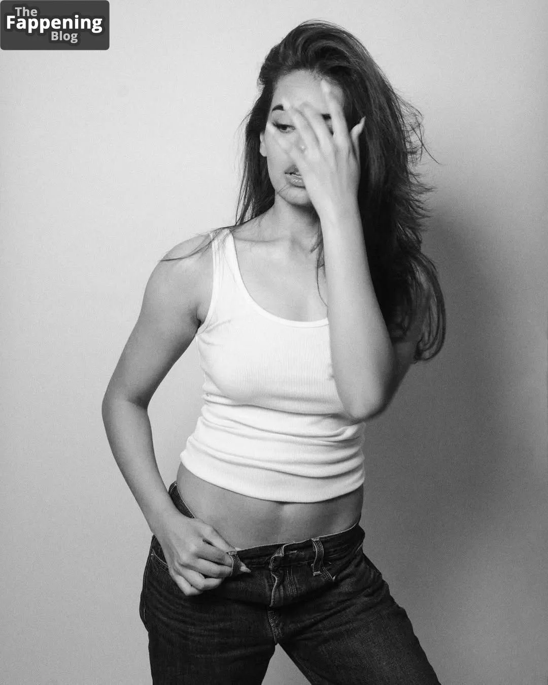 Megan Suri Sexy Collection (38 Photos)