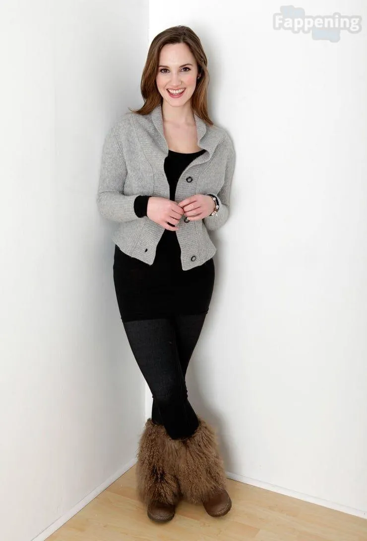 Ruth Bradley Sexy Nude & Sexy Collection (10 Photos)