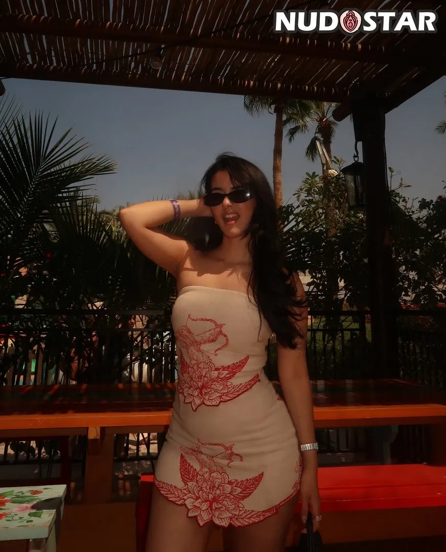 Vrinda Suri Leaks (18 Photos)