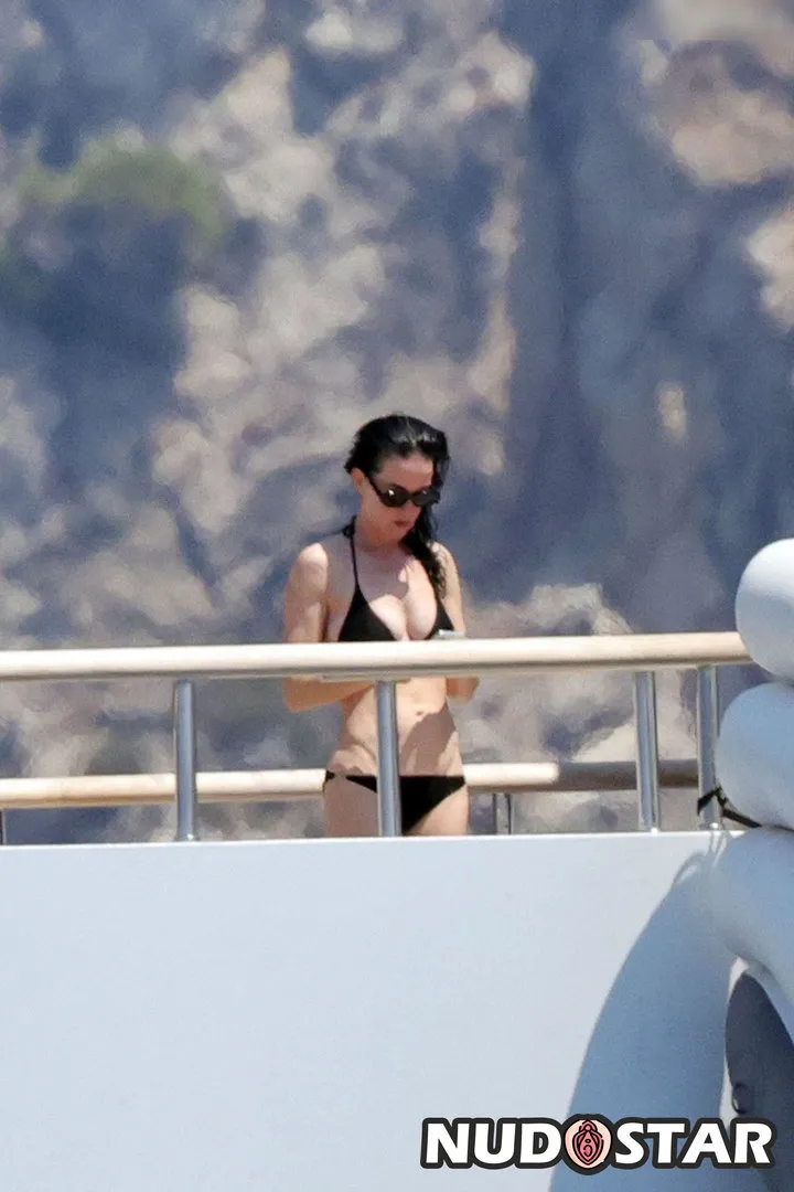 Katy Perry Instagram Leaks (15 Photos)