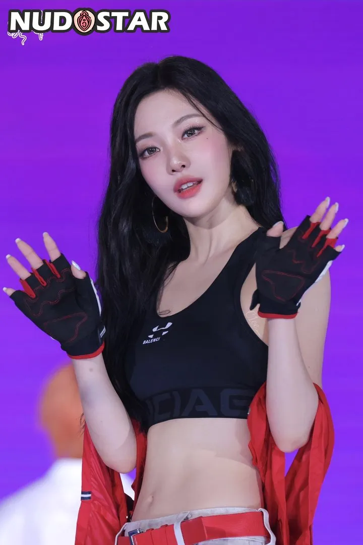 Ningning_Aespa – littlechopper OnlyFans Leaks (20 Photos)