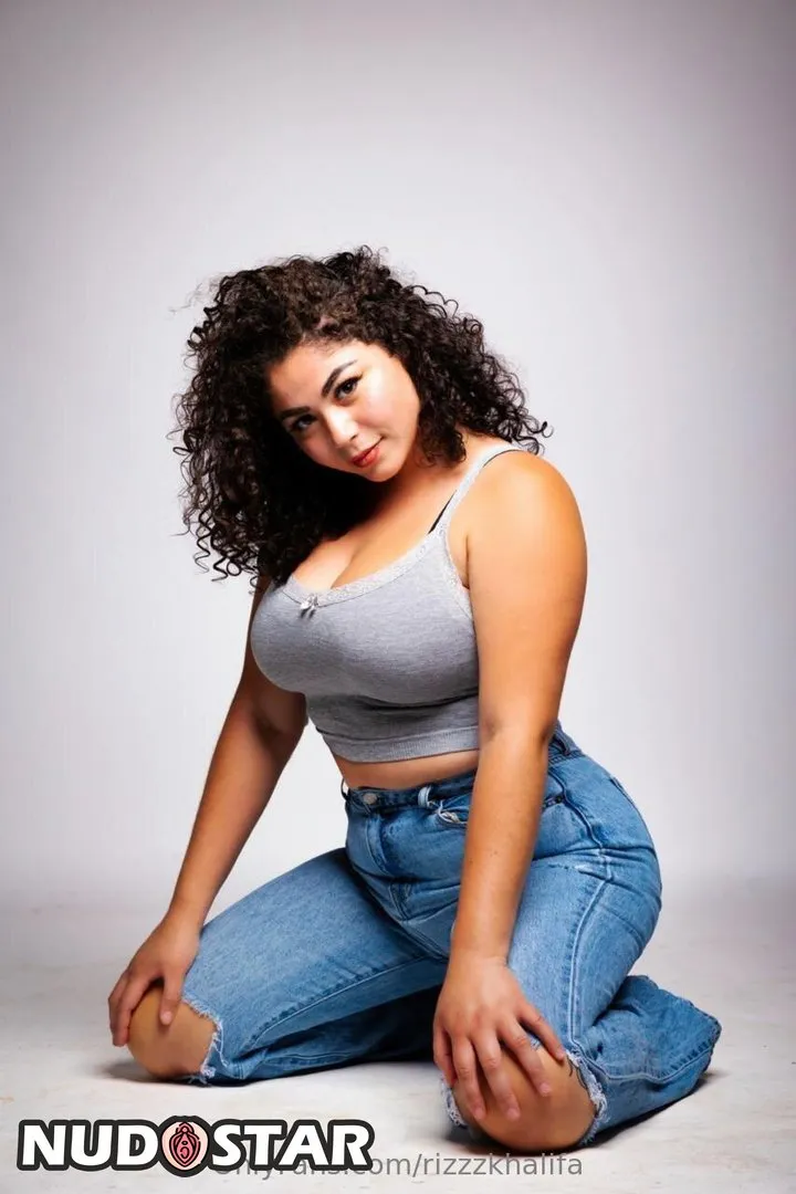 Rizzzkhalifa OnlyFans Leaks (5 Photos)