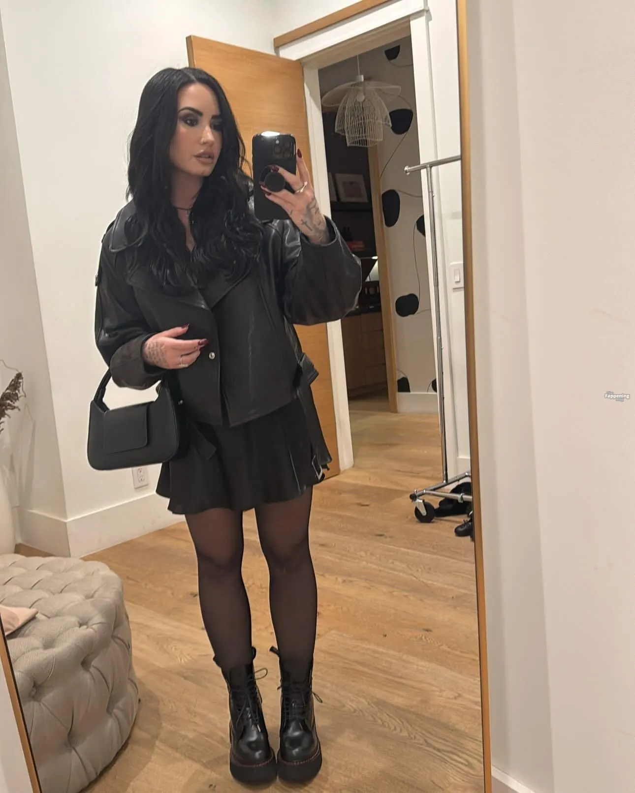 Demi Lovato Nude & Sexy Collection (37 Photos)