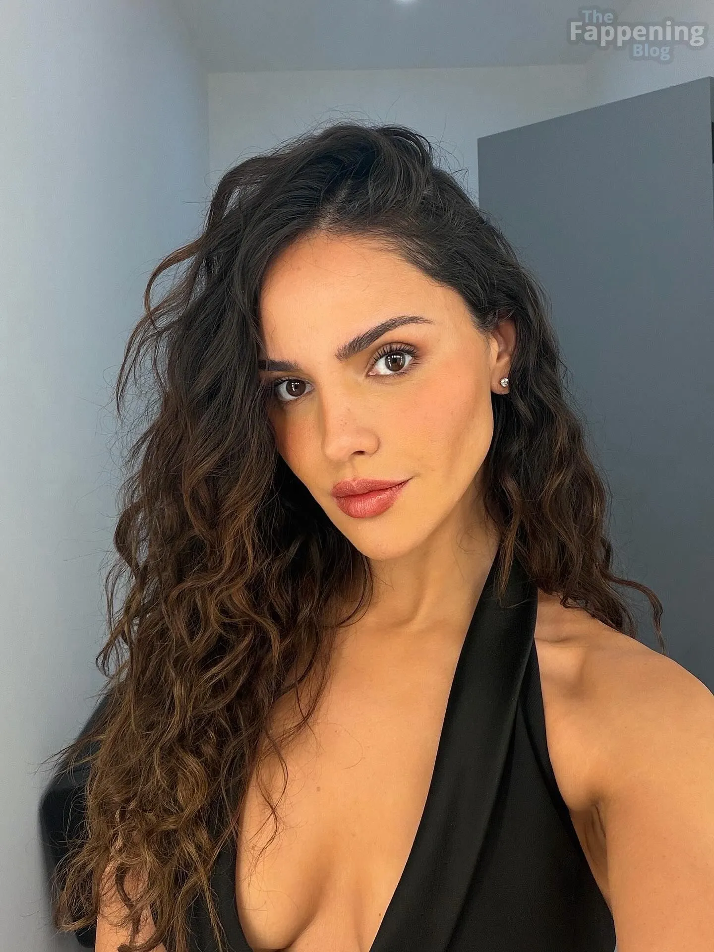 Eiza Gonzalez Hot (12 Photos)