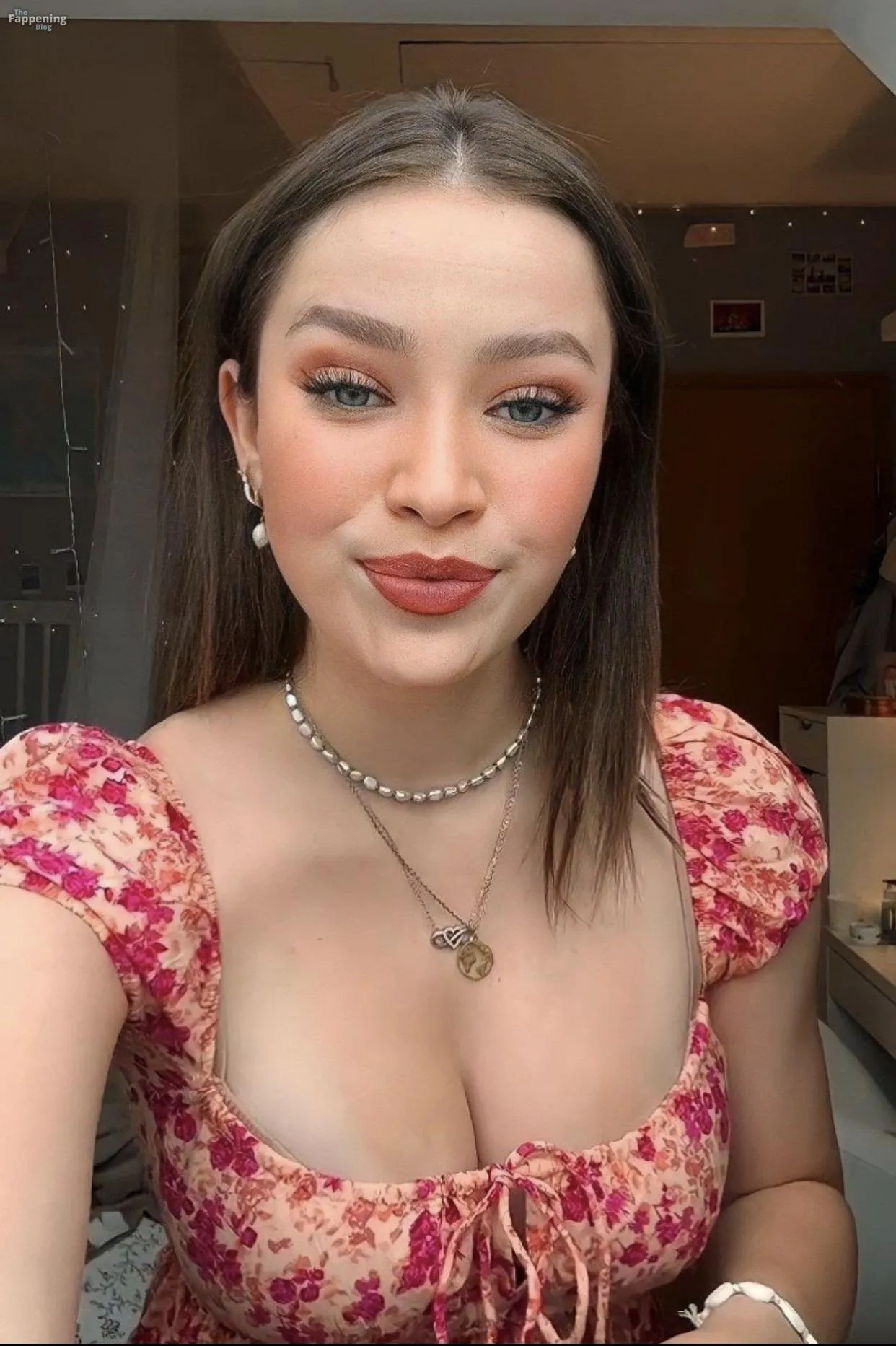 Lina Valeska Sexy (9 Photos)