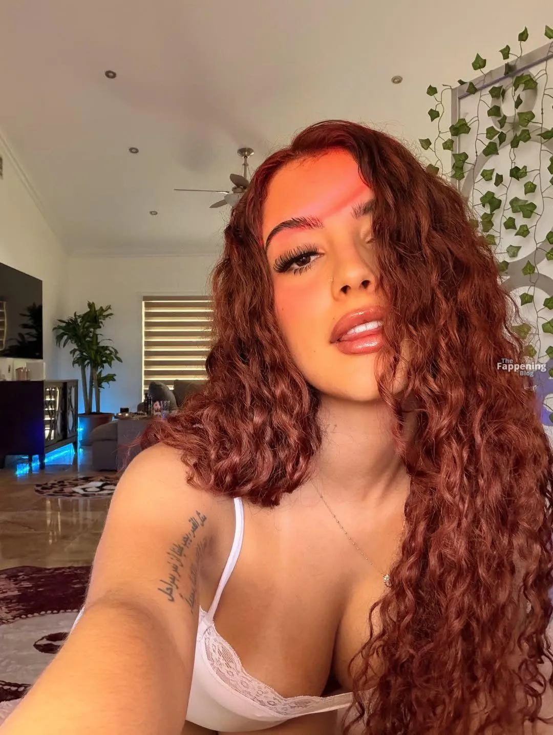 Malu Trevejo Shows Off Her Cleavage in a Selfie Shoot (8 Photos)