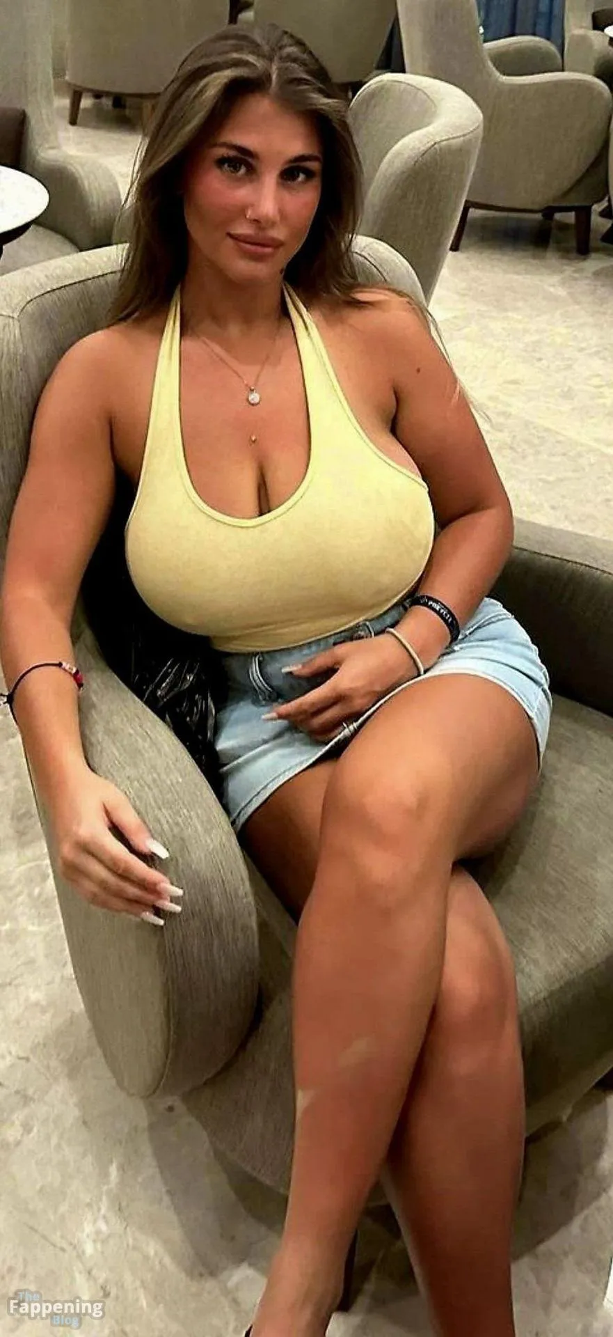 Zeynep Nude & Sexy OnlyFans (9 Photos)