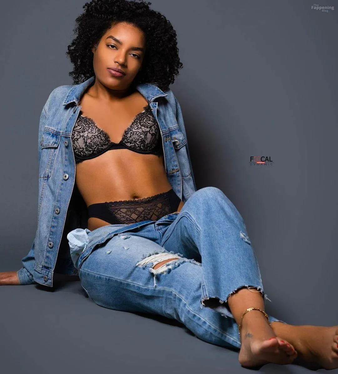 Nadia Adelay Sexy (3 Photos)