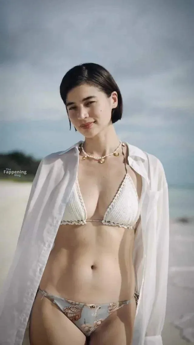Anne Curtis Sexy & Topless Collection (11 Photos)