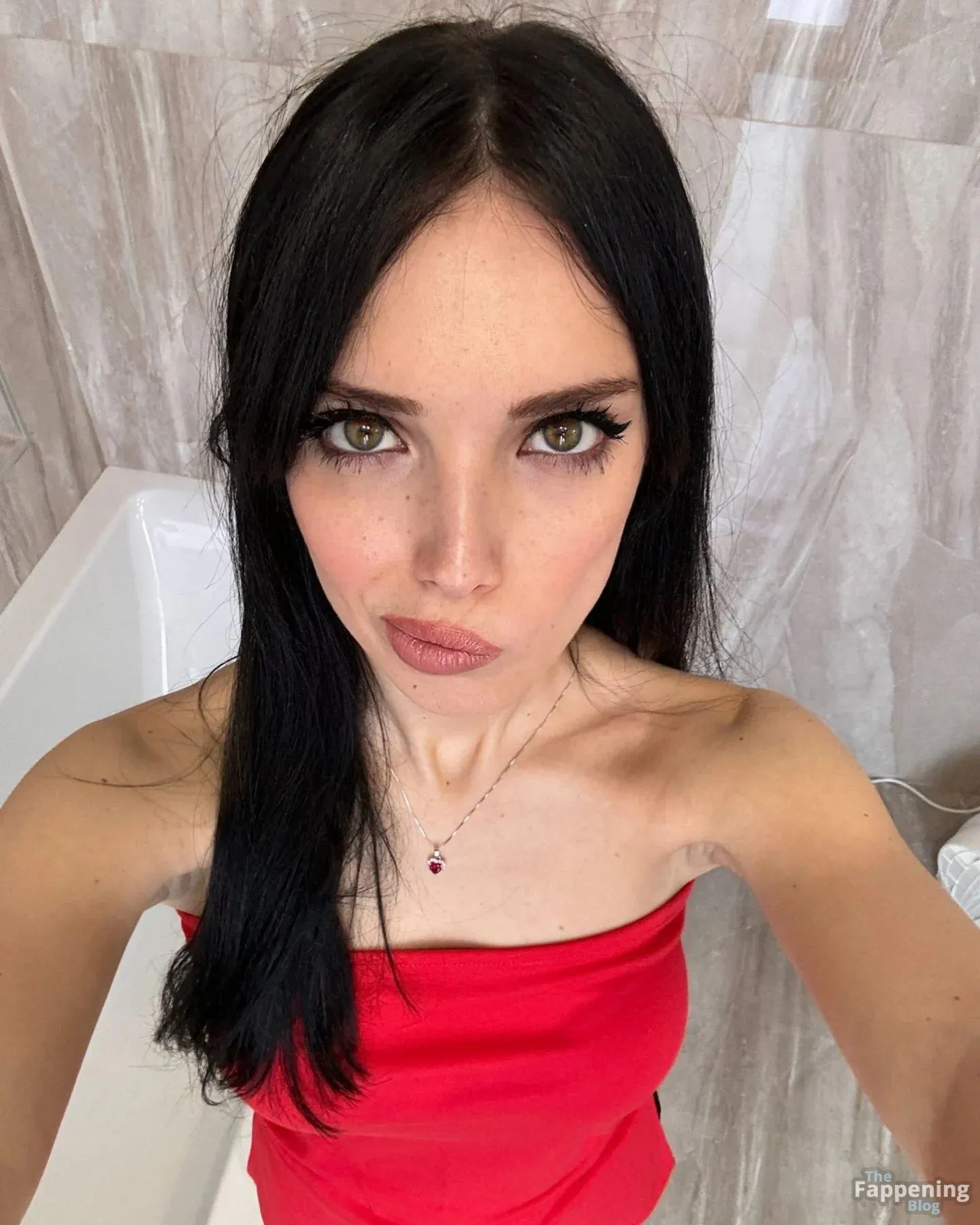 Eleonora Olivieri Sexy (5 Photos)