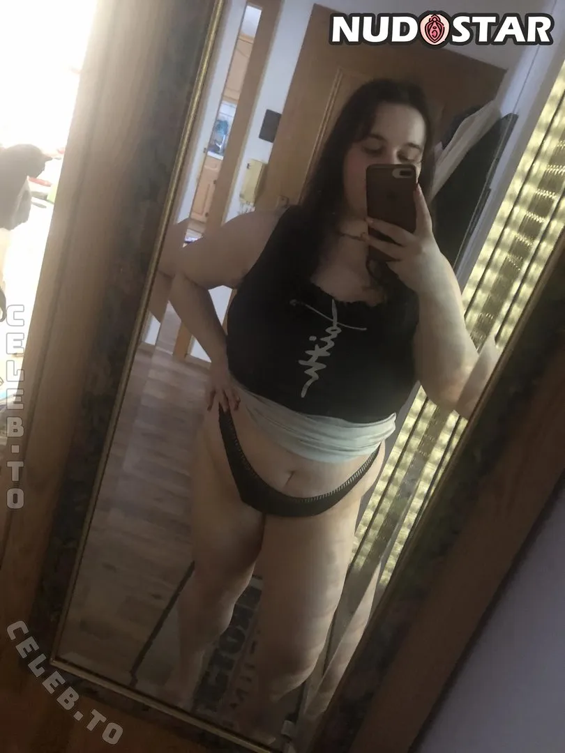 Lia Bloom OnlyFans Leaks (24 Photos)